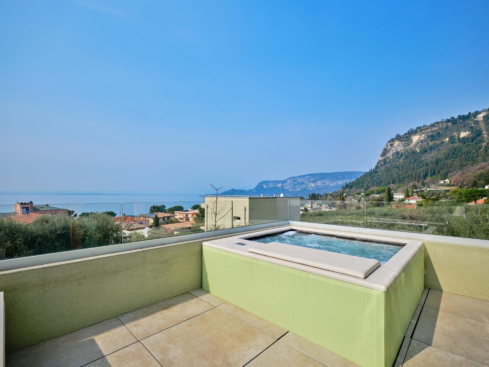 Villa Sunny Lake Suites Bardolino Exterior foto